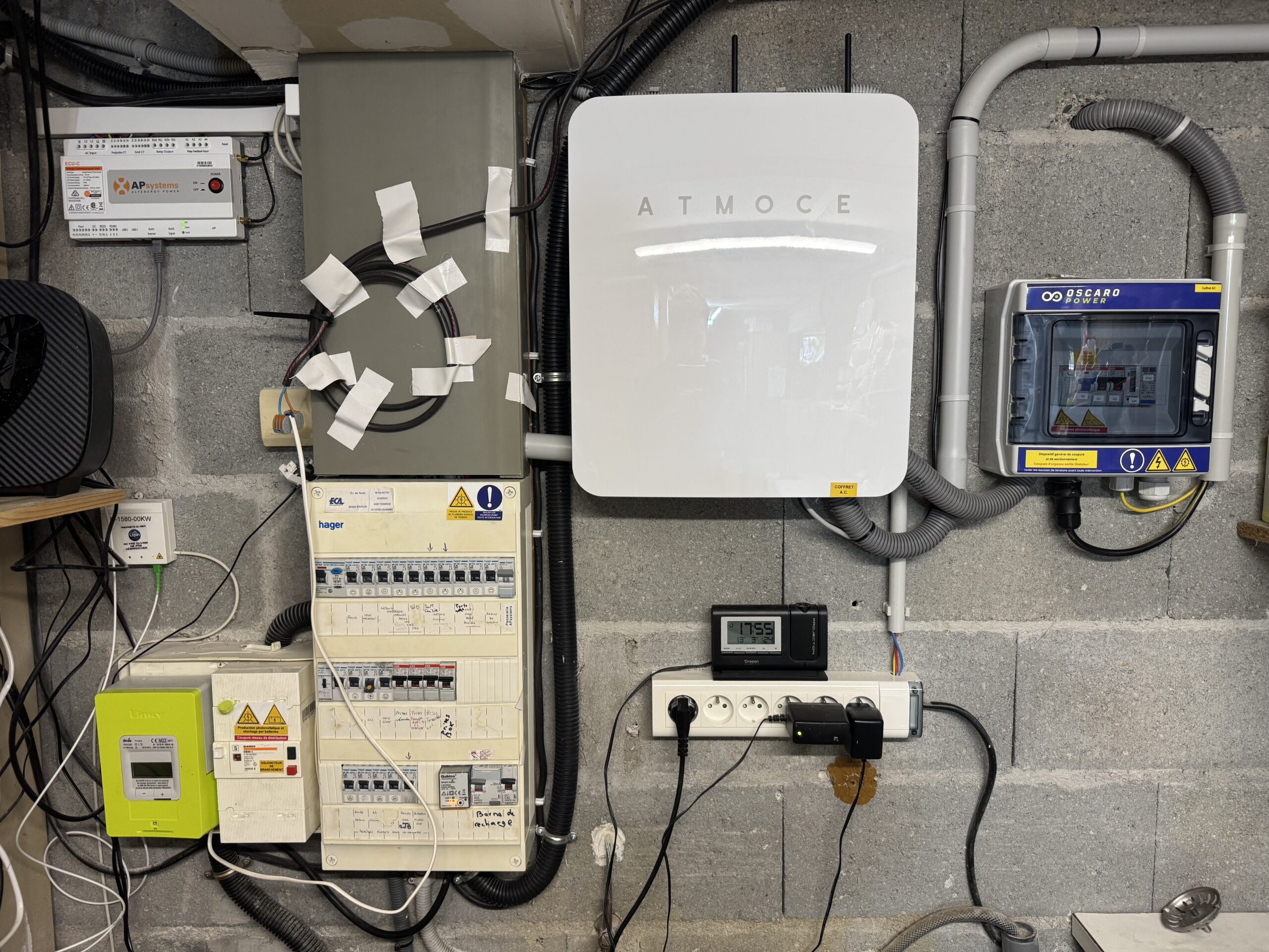 Micro-onduleurs APSystems DS3-L installation Farges Pays de Gex panneaux solaires